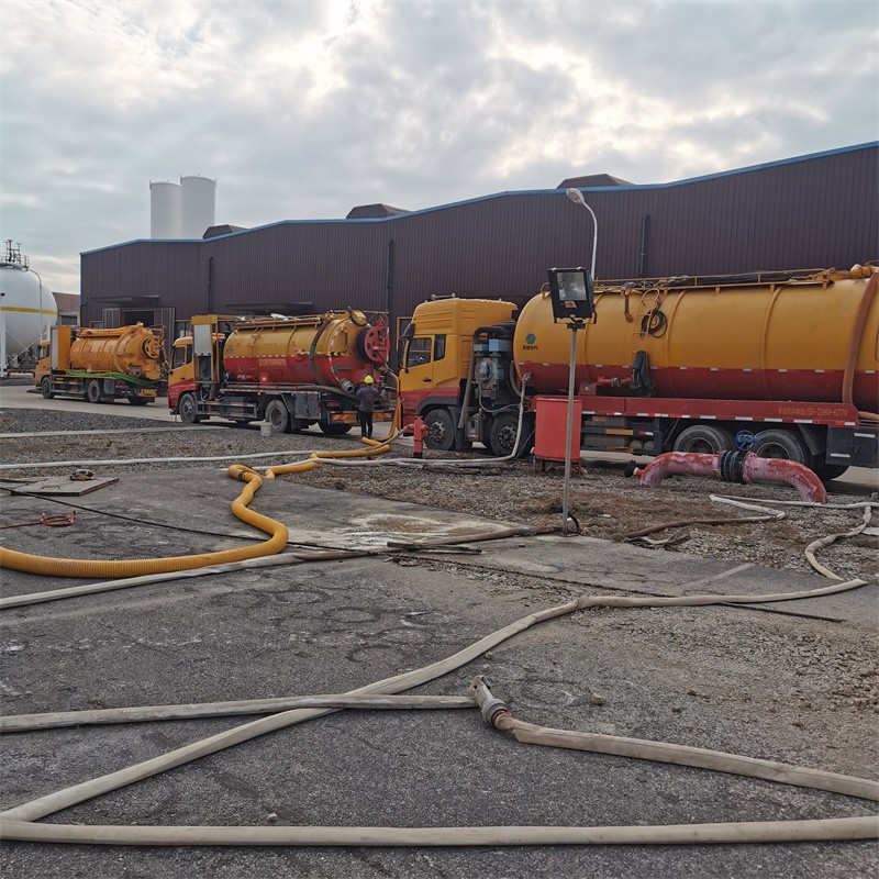 平山污水池清理